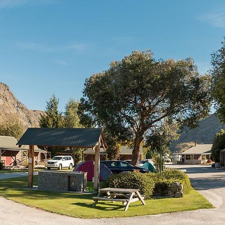 Queenstown Top 10 Holiday Park Екстериор снимка