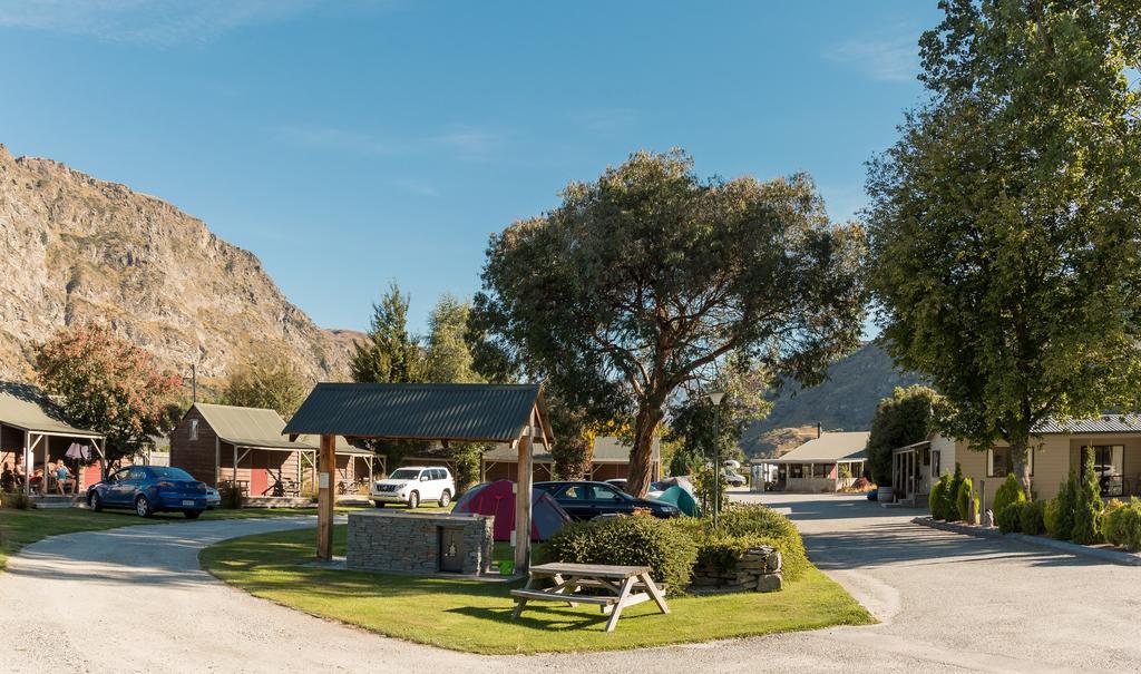 Queenstown Top 10 Holiday Park Екстериор снимка