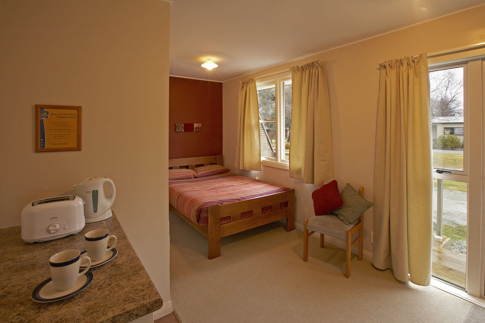 Queenstown Top 10 Holiday Park Екстериор снимка
