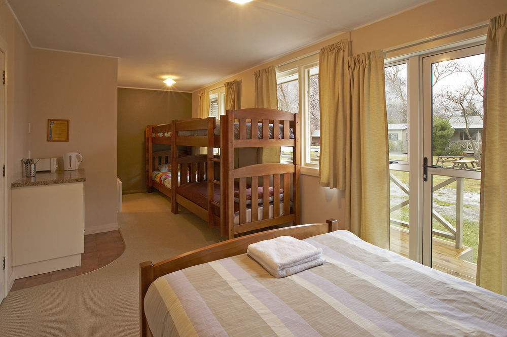 Queenstown Top 10 Holiday Park Екстериор снимка